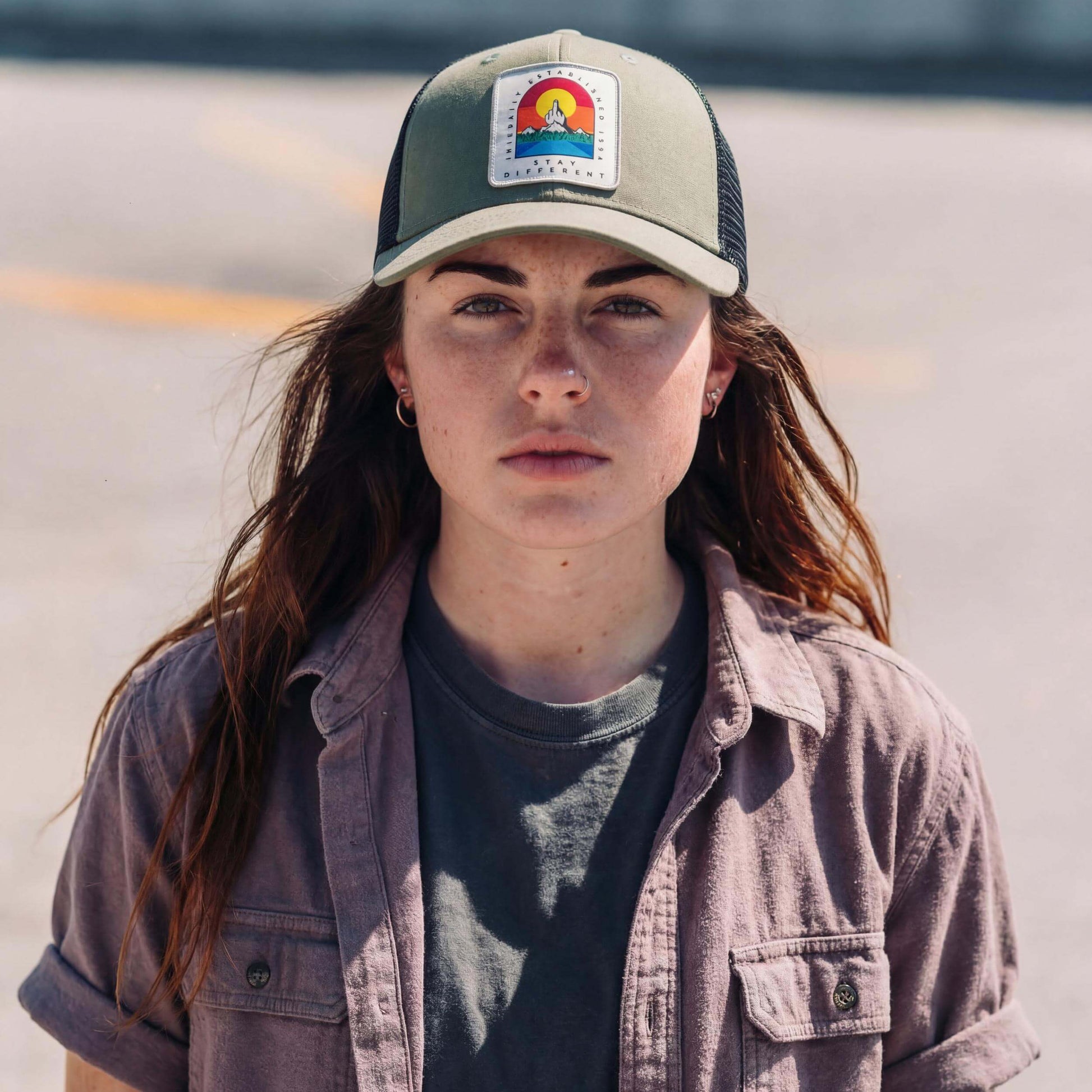 oliv (female-model Monique Iverson)