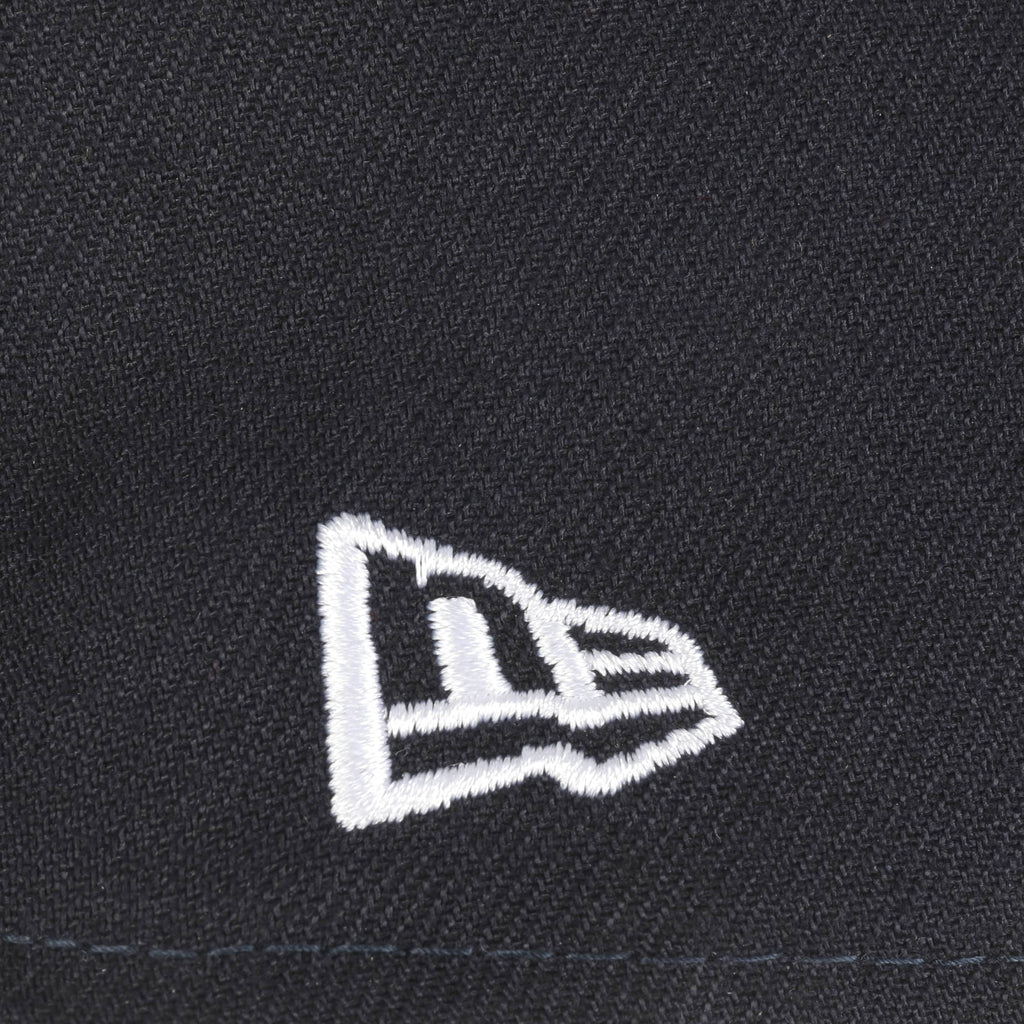 dunkelblau