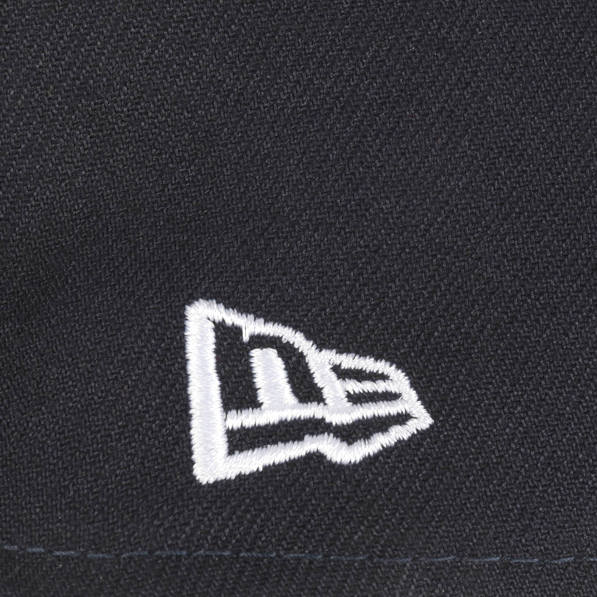 dunkelblau