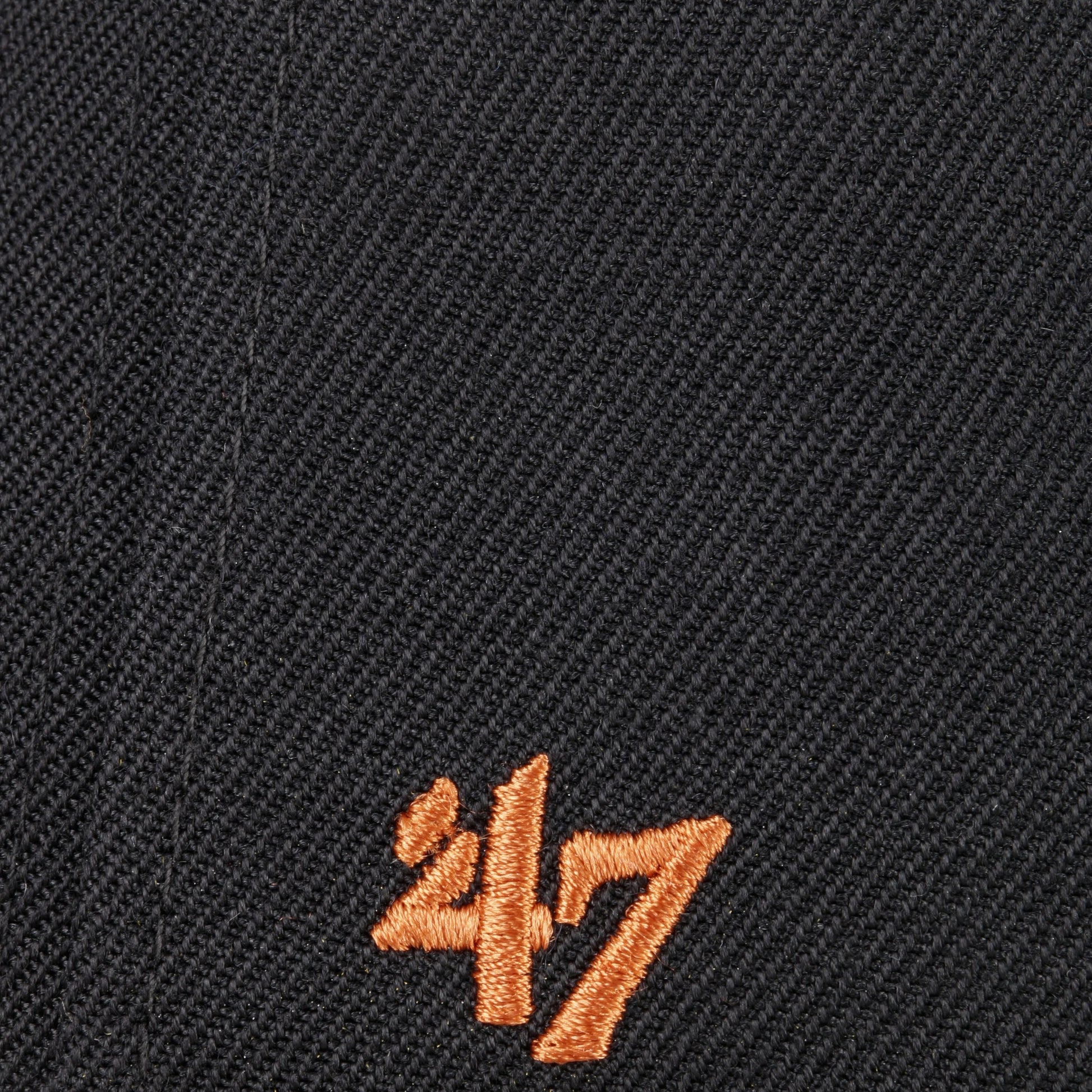 schwarz-blau