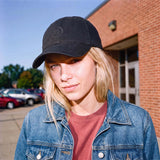 schwarz (female-model)
