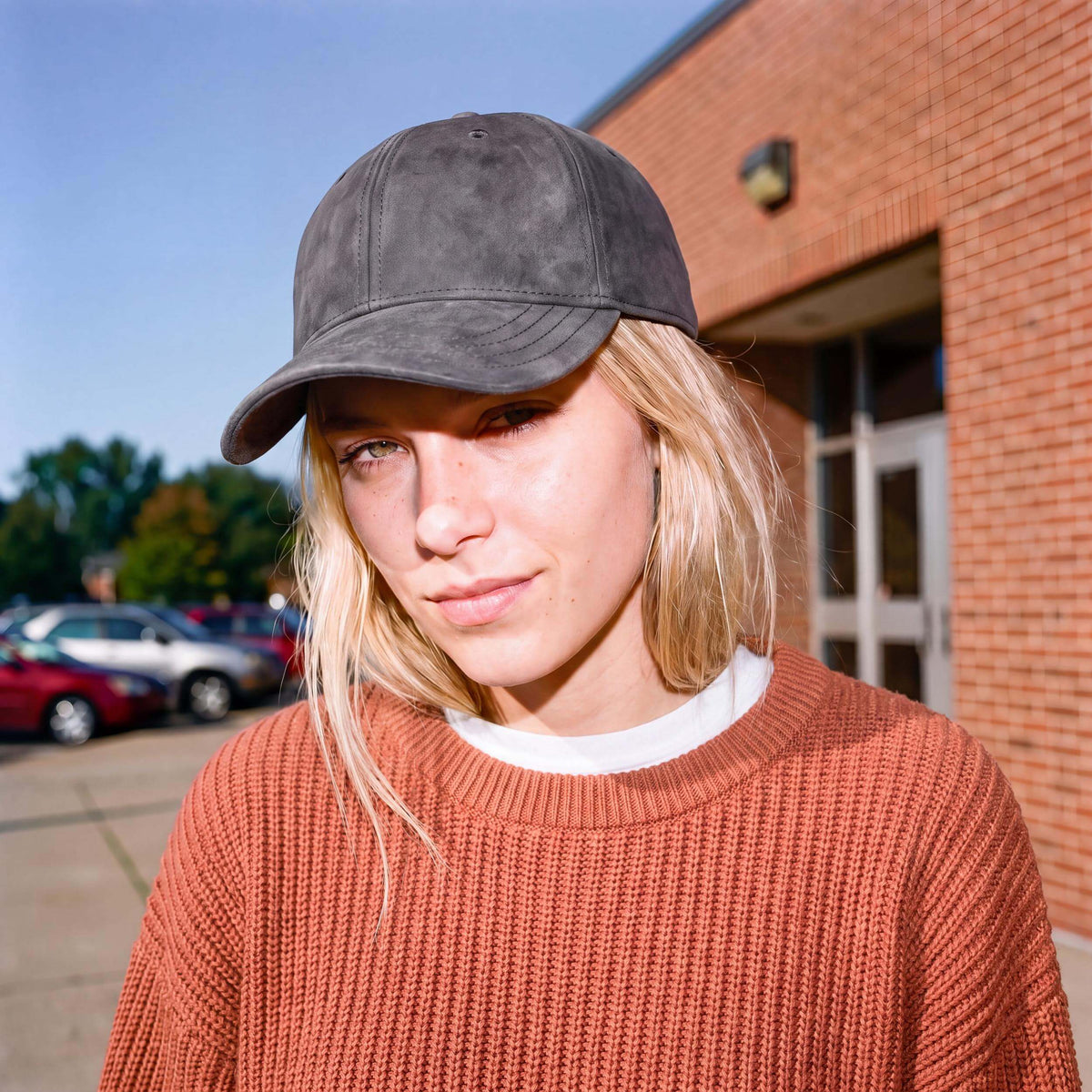 grau (female-model)