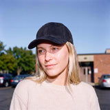dunkelblau (female-model)