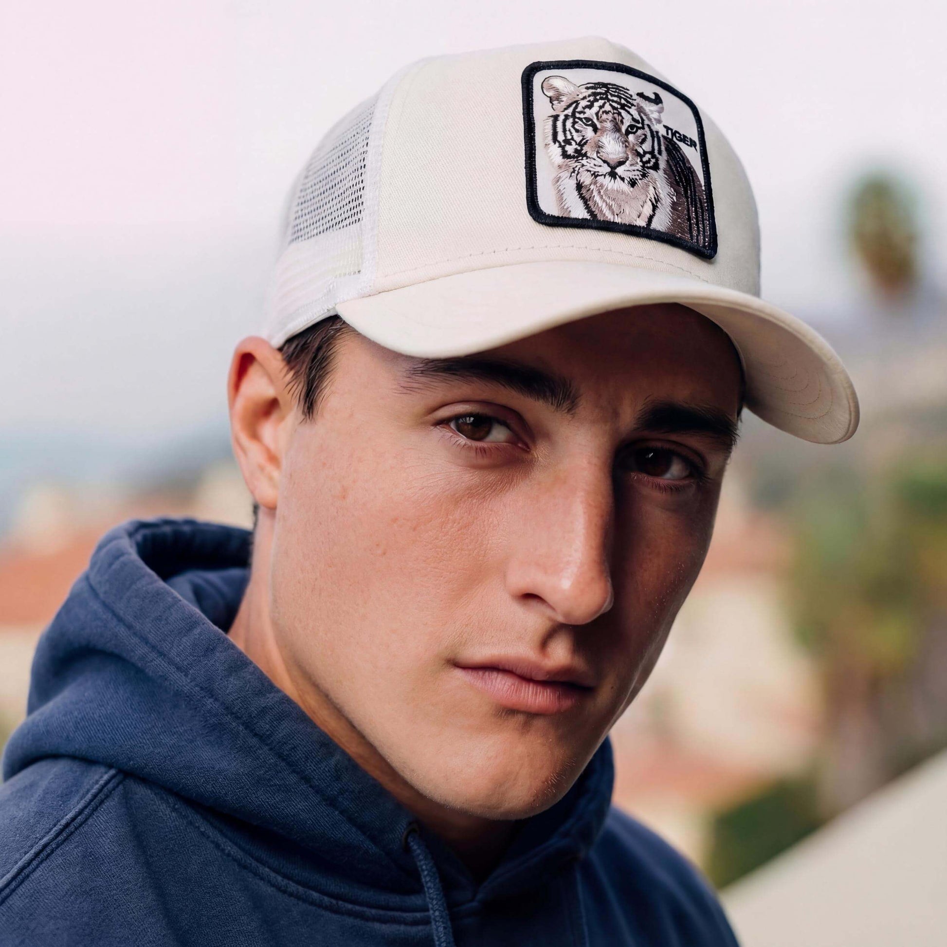 weiß (male-model Pete Delorette)