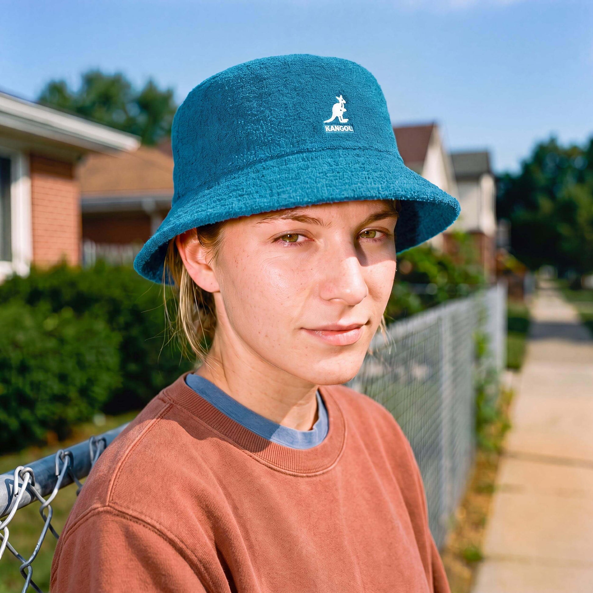 royalblau (female-model)