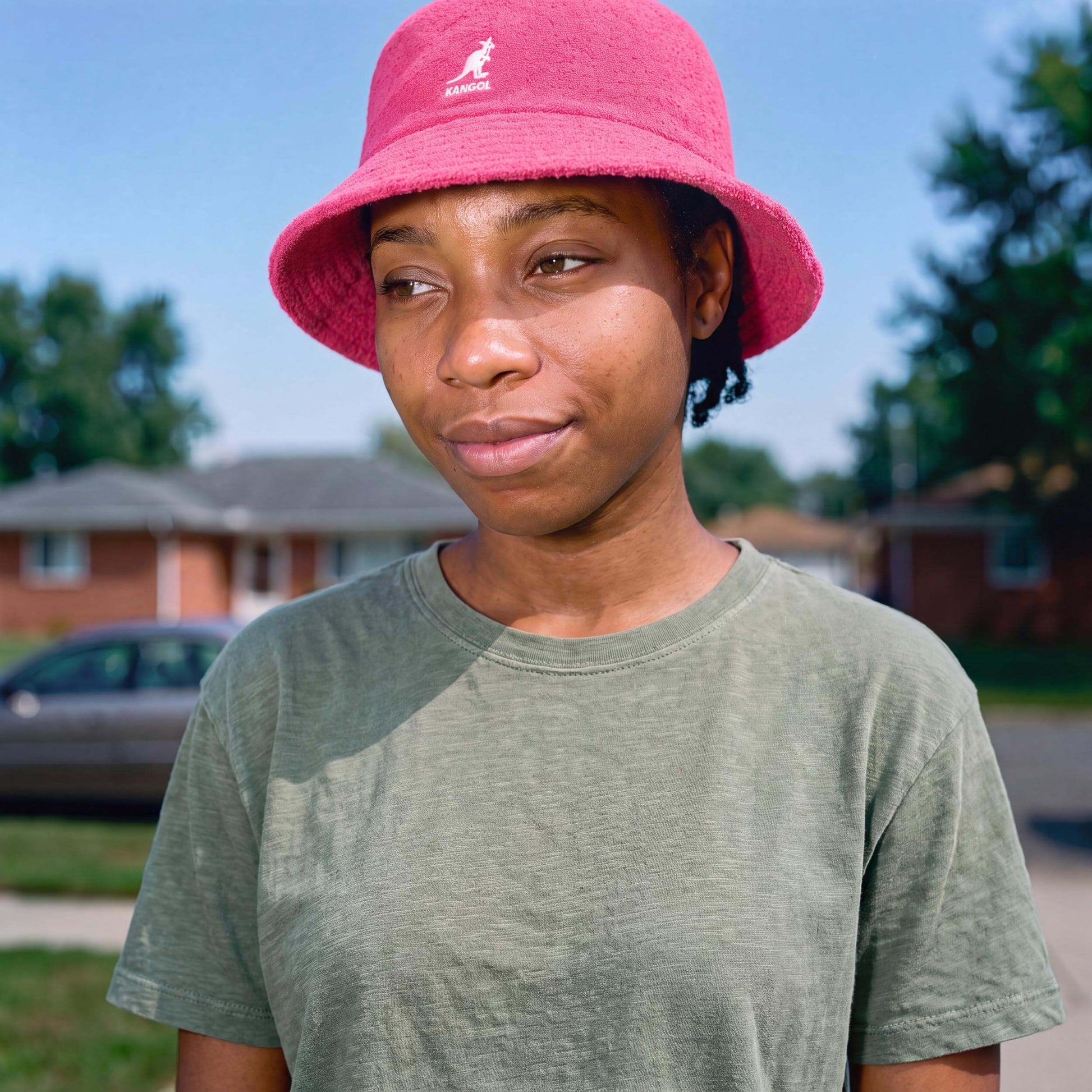 pink (female-model)