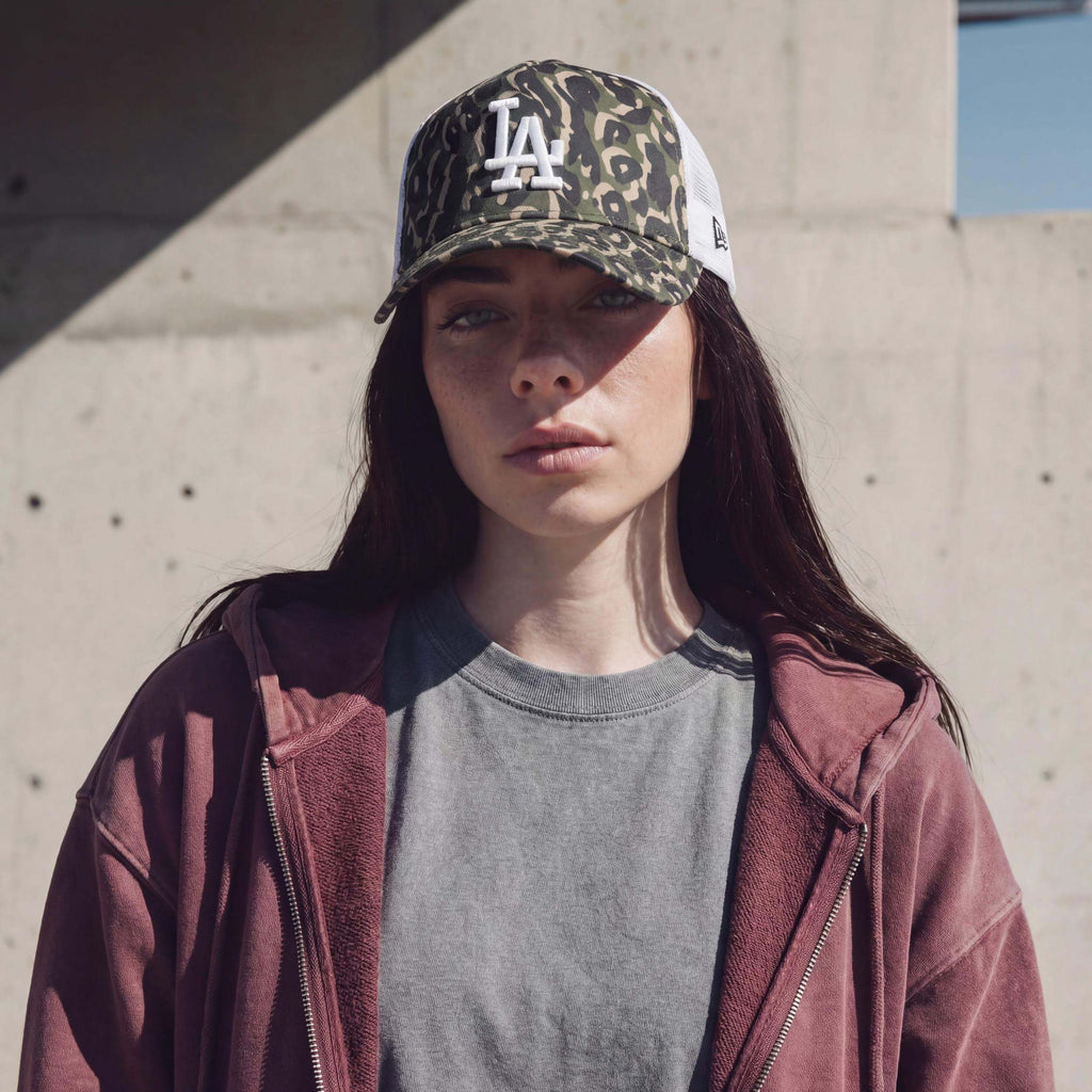 camouflage (female-model Monique Iverson)