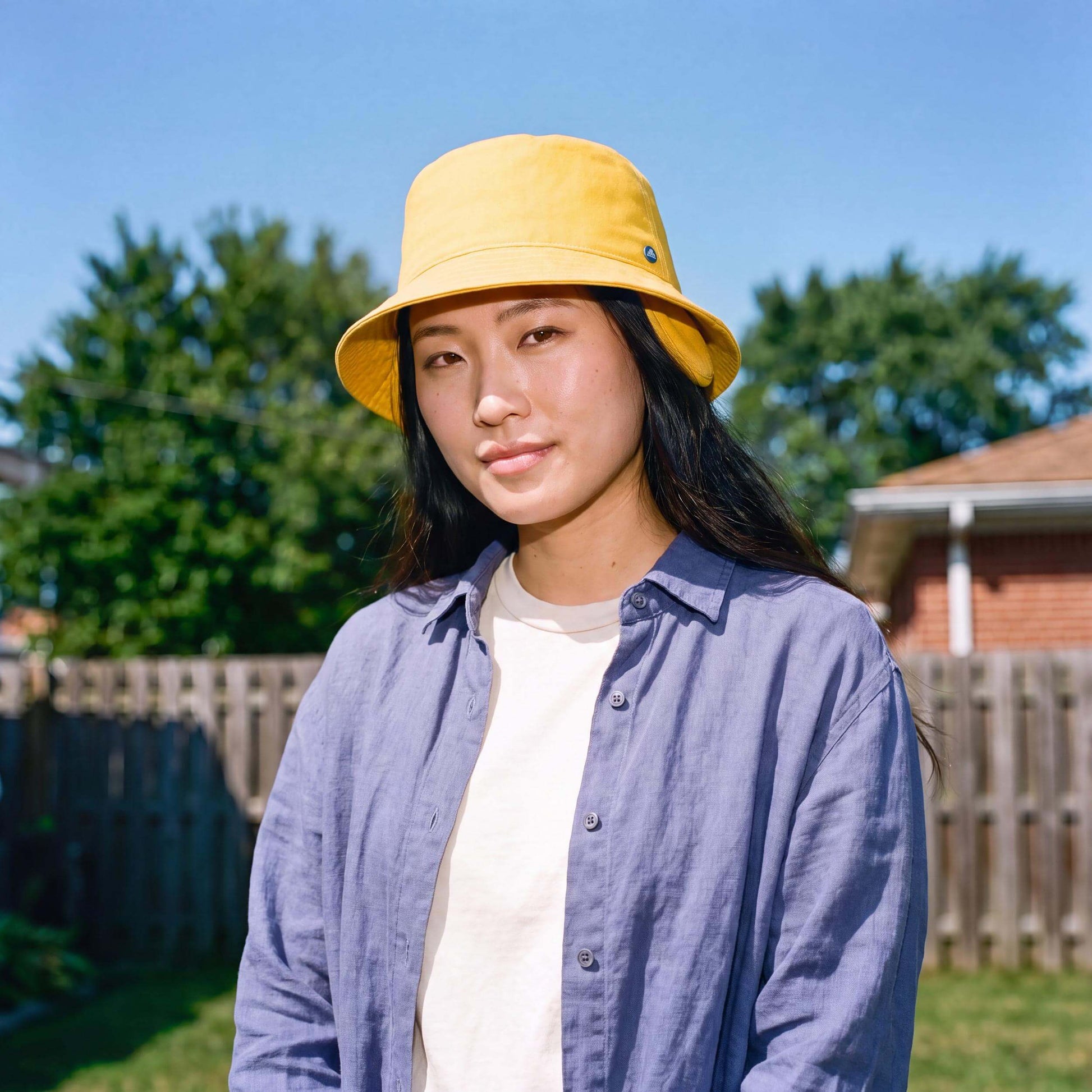 gelb (female-model)