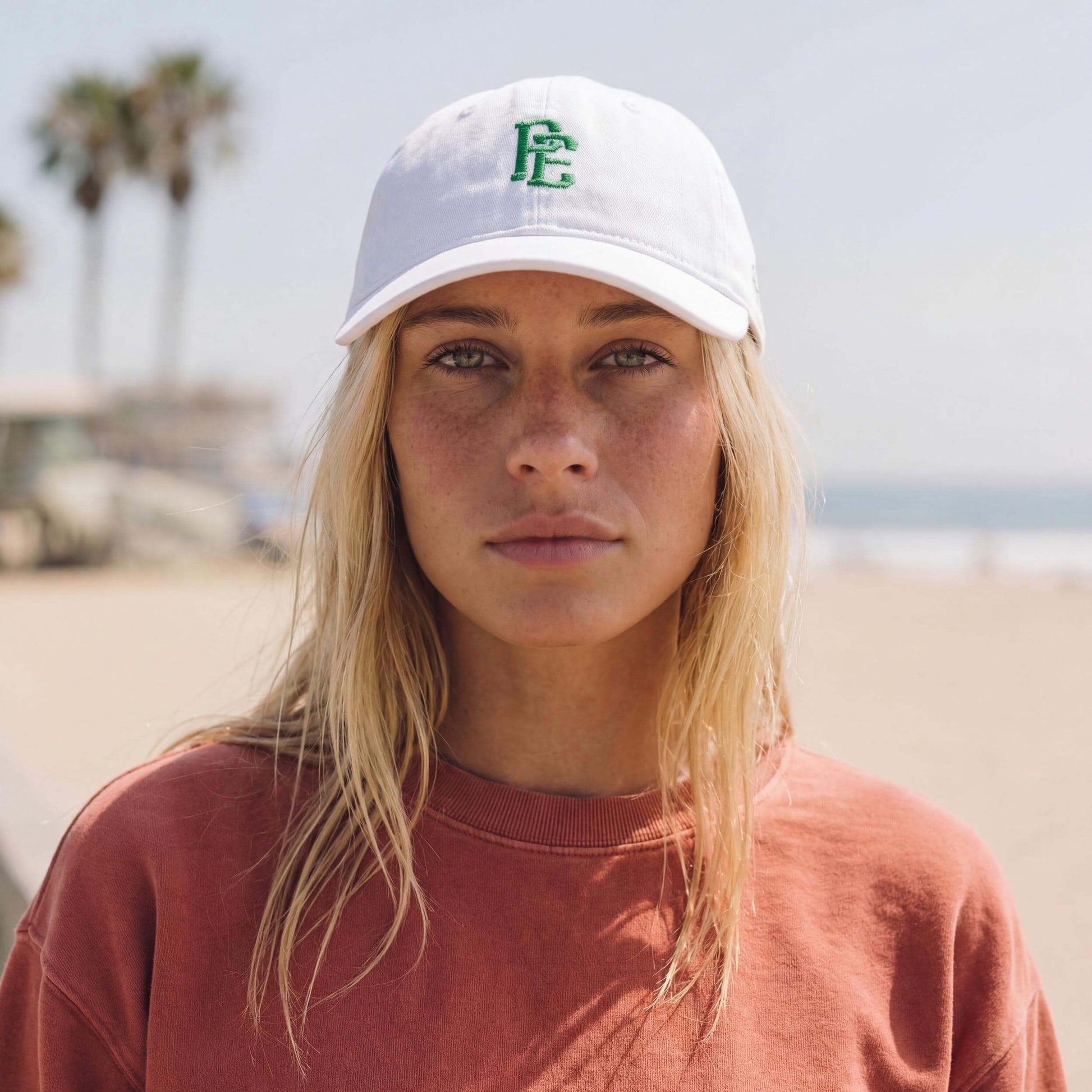 weiß (female-model Bec Rabanne)