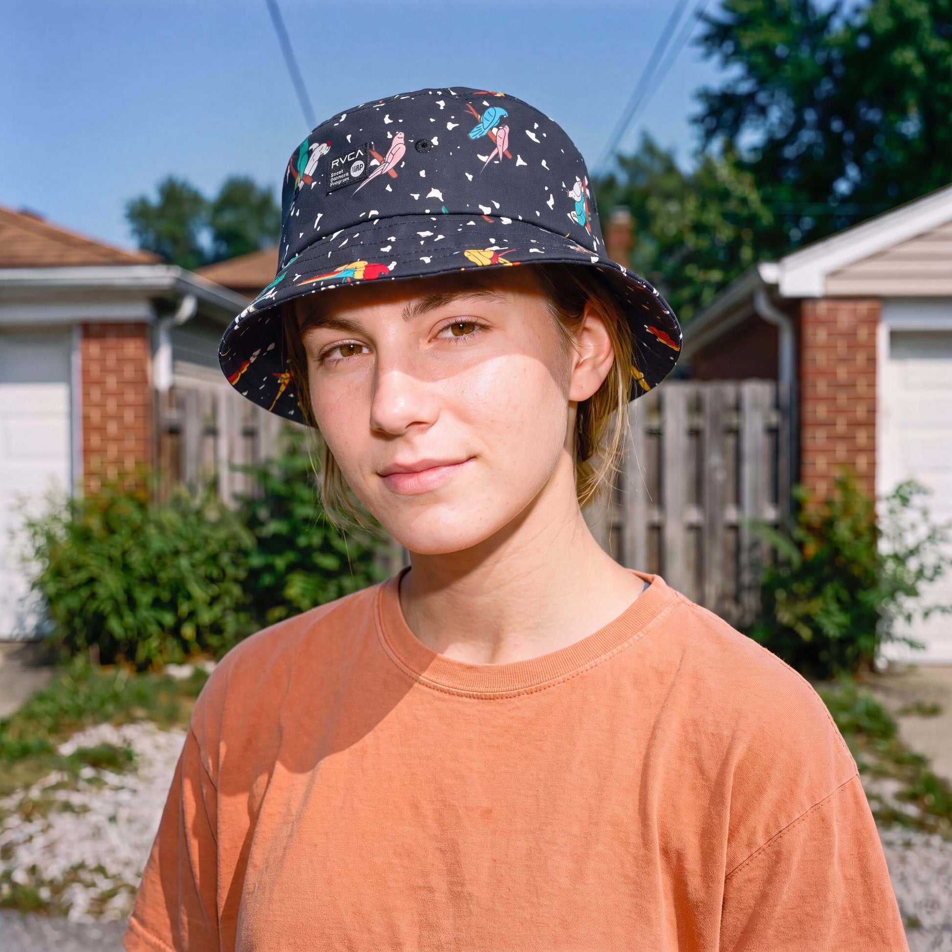 schwarz (female-model)