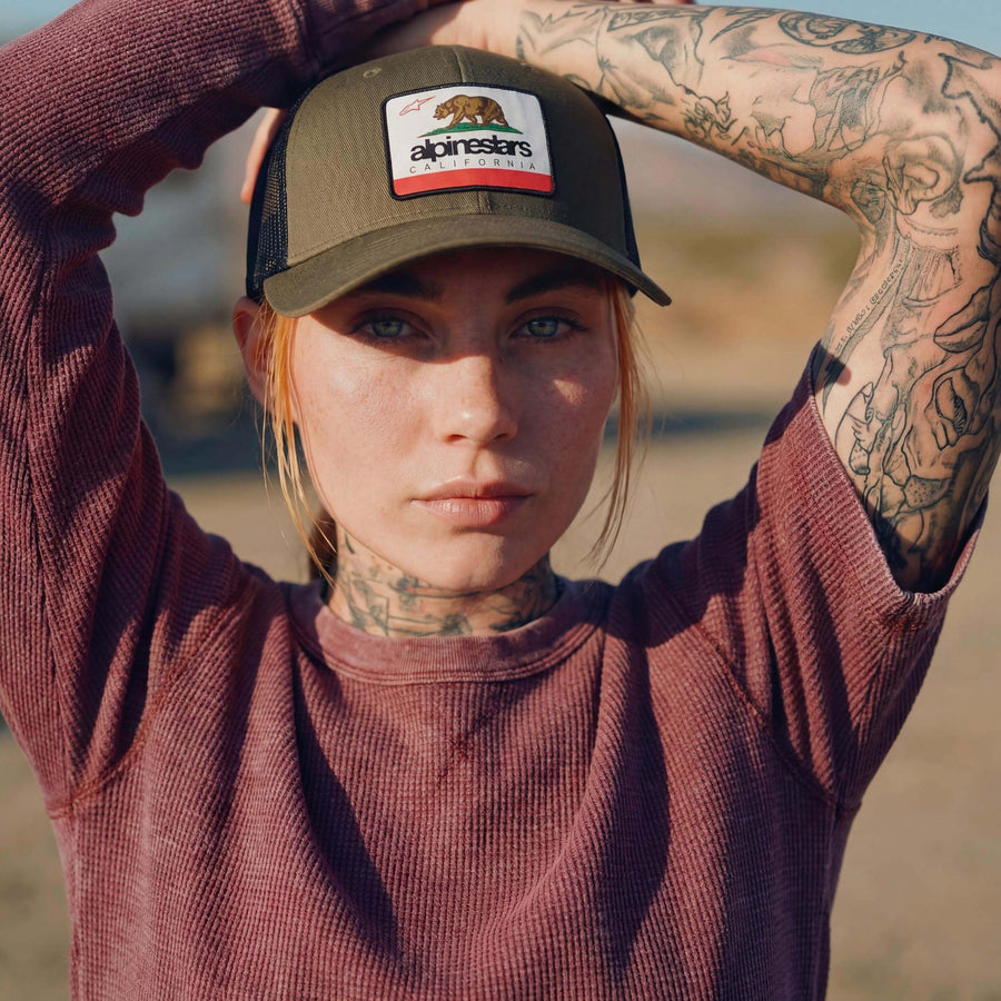 olive (female model Monique Iverson)