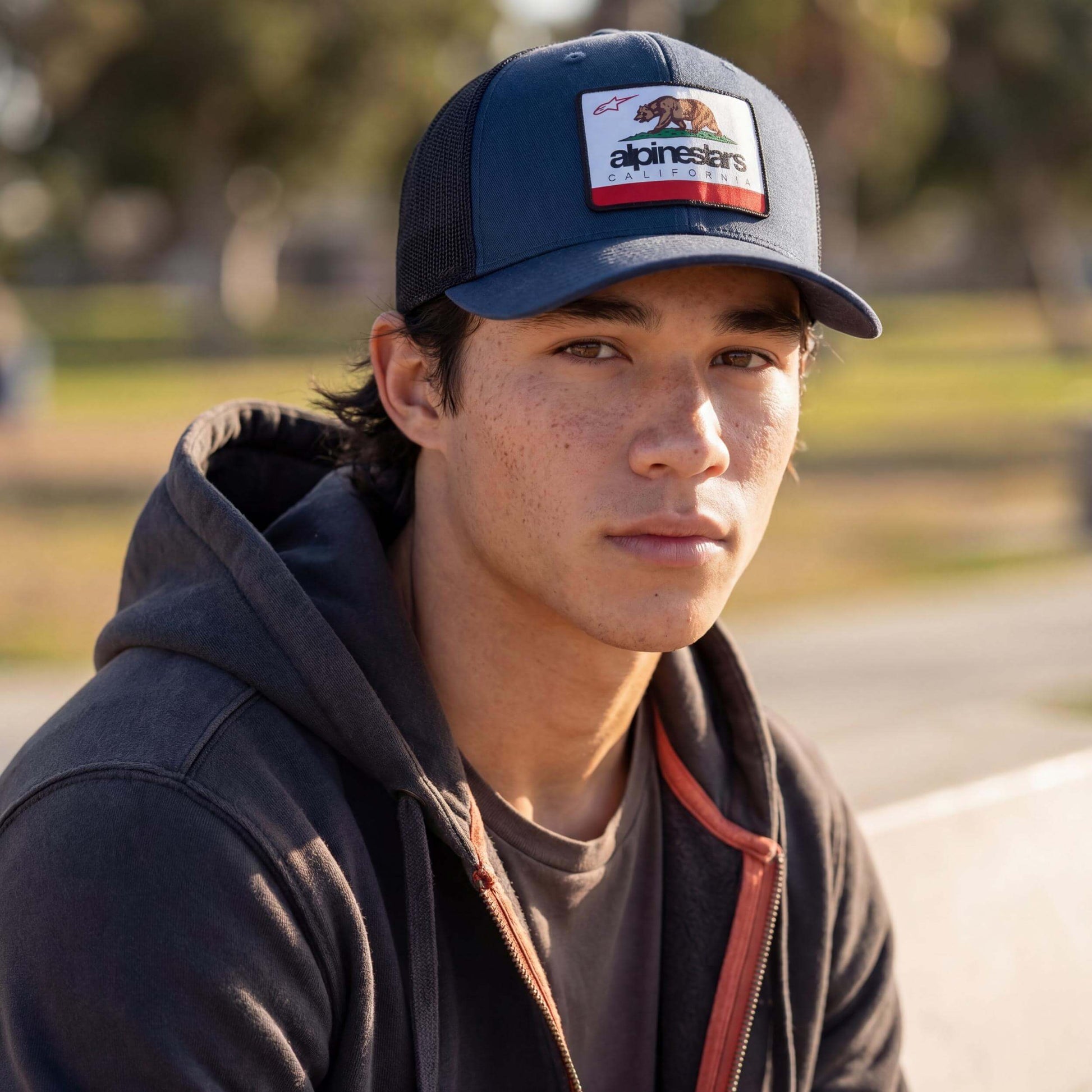 dunkelblau (male-model Roger Yard)