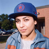 blau (female-model)