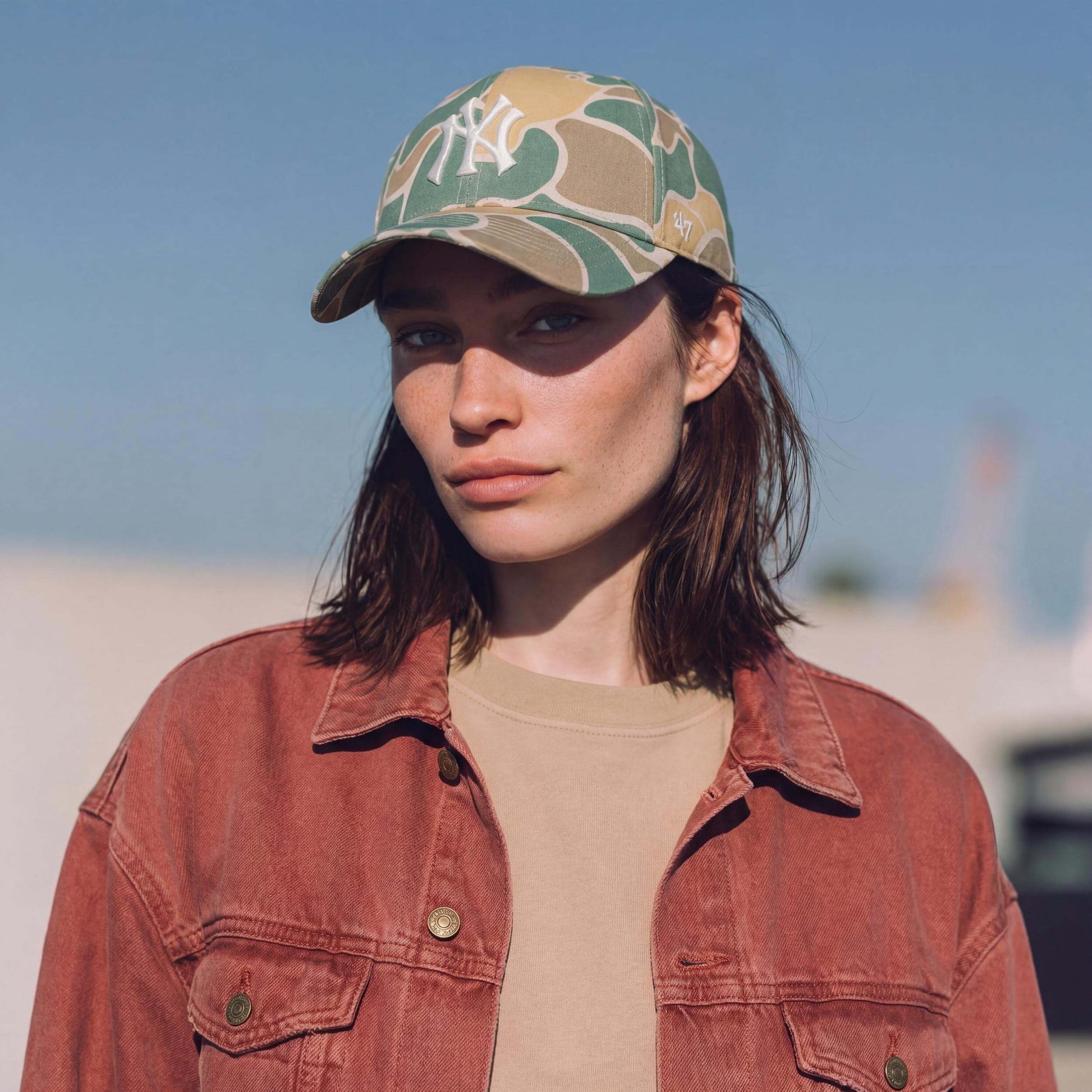 camouflage (female-model Natalie Polino)