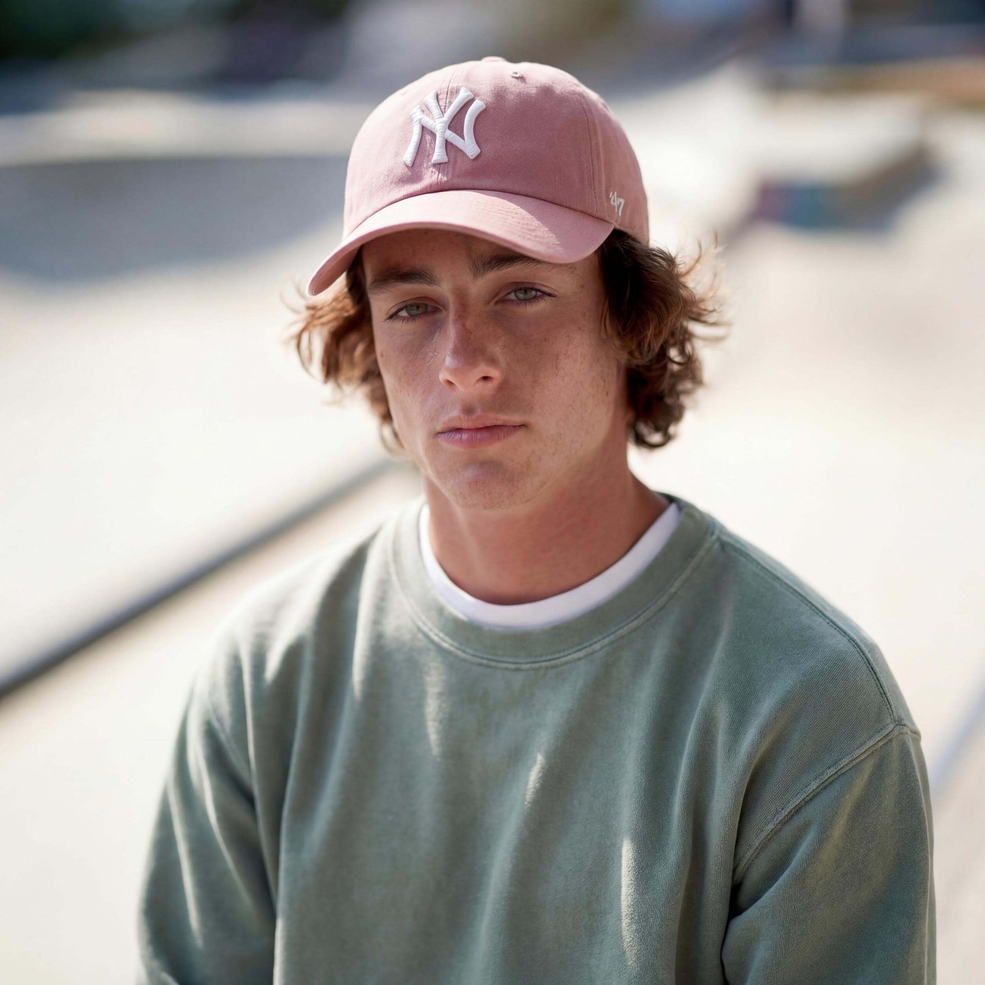 rosa (male-model Luke Fermer)