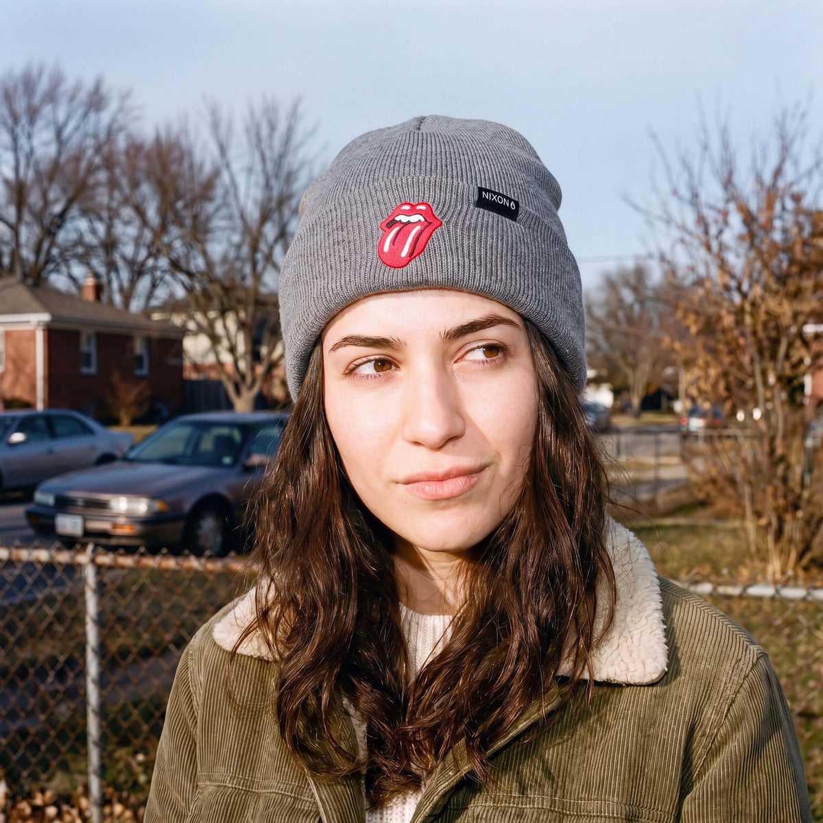 grau (female-model)
