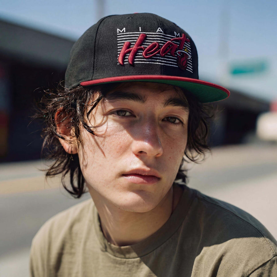 black-red (male model Oswald Bloom)