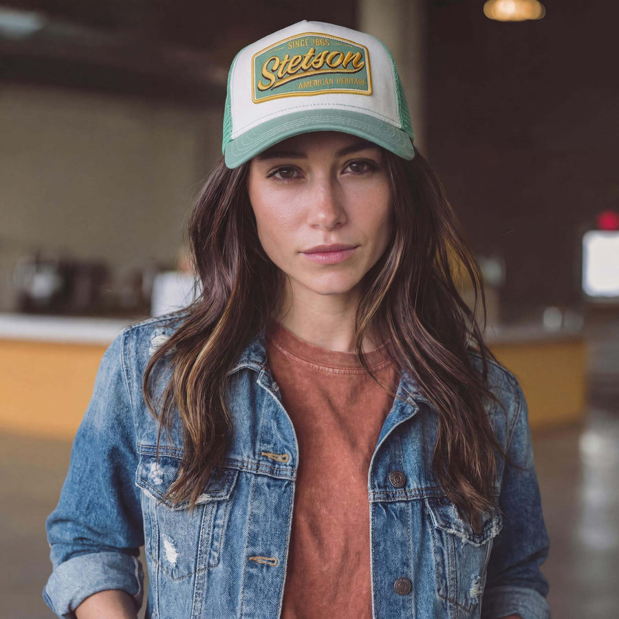 grün (female-model Alexis Newman)