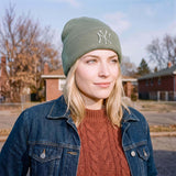 grün (female-model)