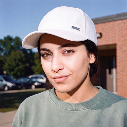 weiß (female-model)