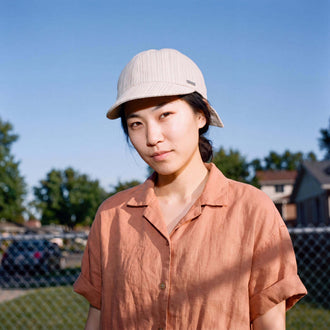 hellblau (female-model)