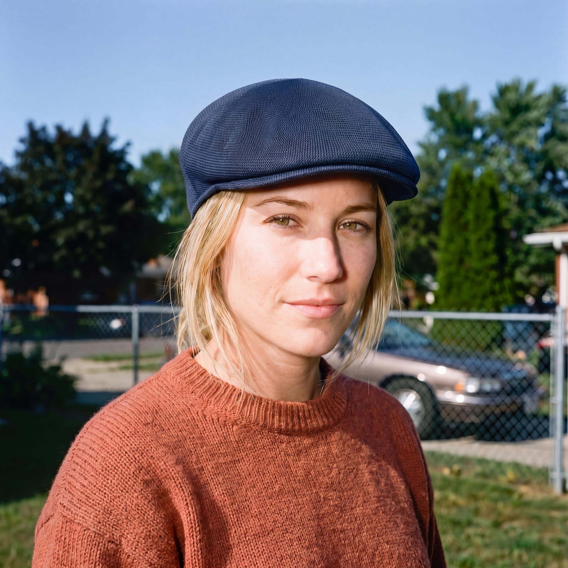 dunkelblau (female-model)