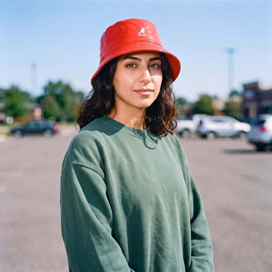 orange (female-model)