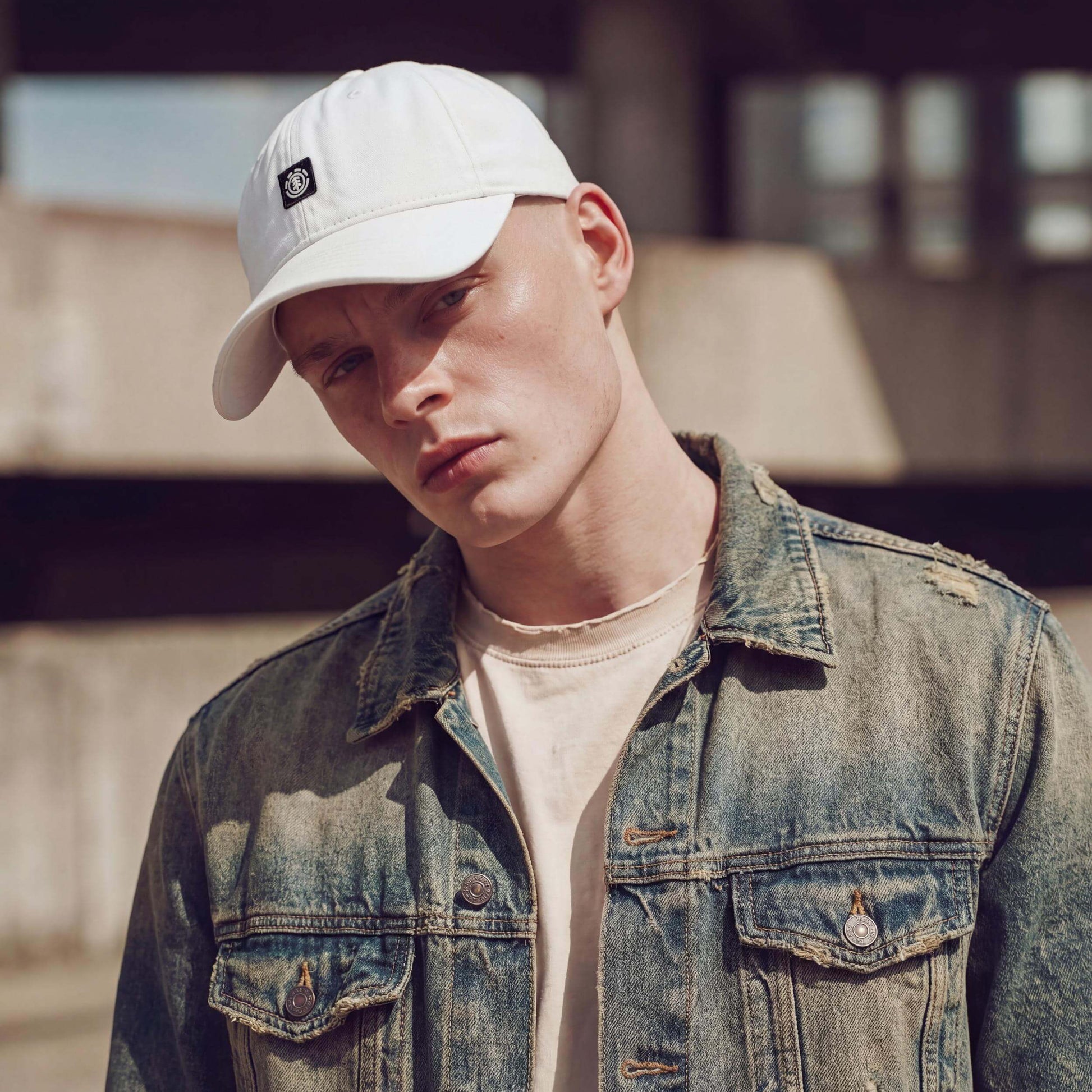 weiß (male-model Mike Anderson)