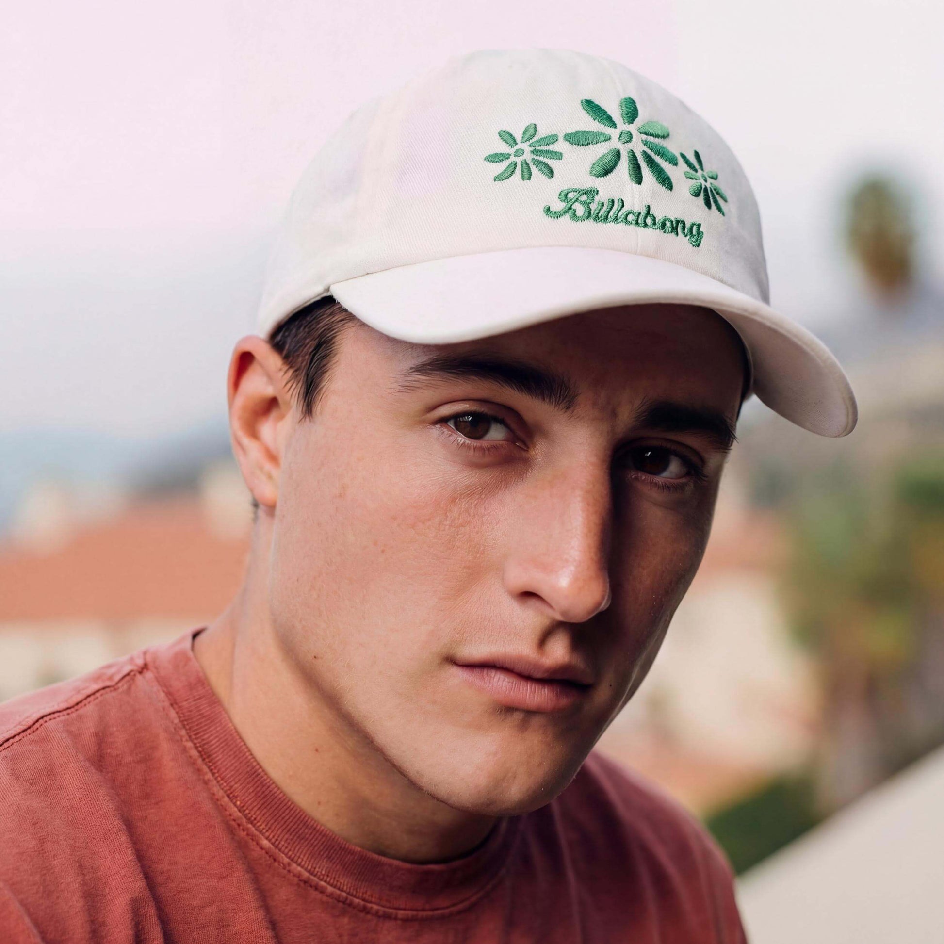 weiß (male-model James Lavender)