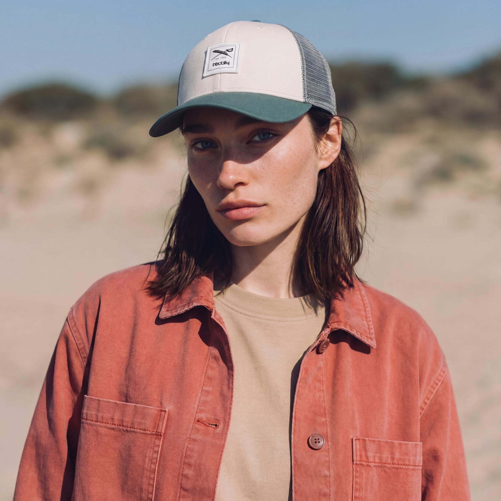 taubenblau (female-model Bec Rabanne)