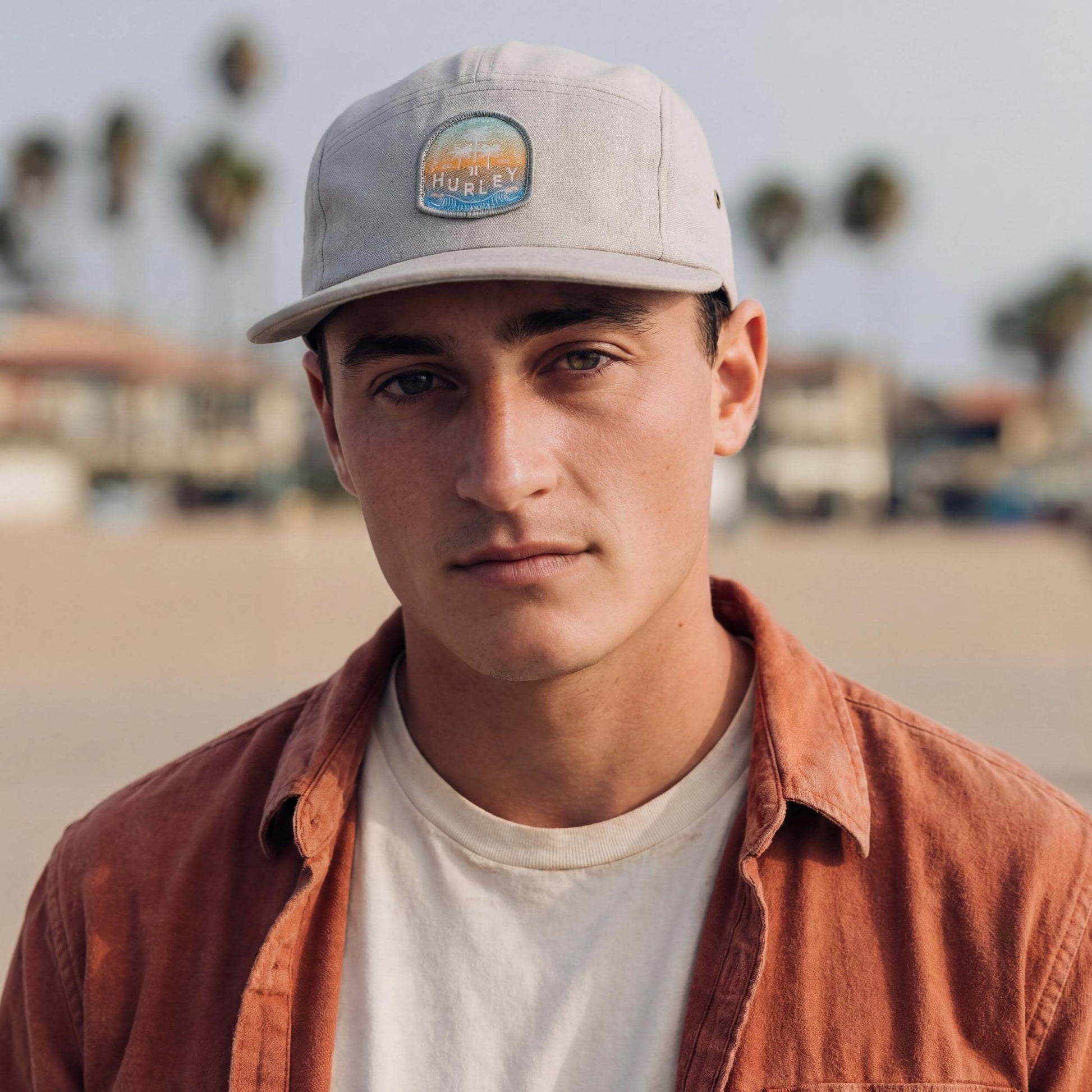 hellgrau (male-model Carl Sanchez)