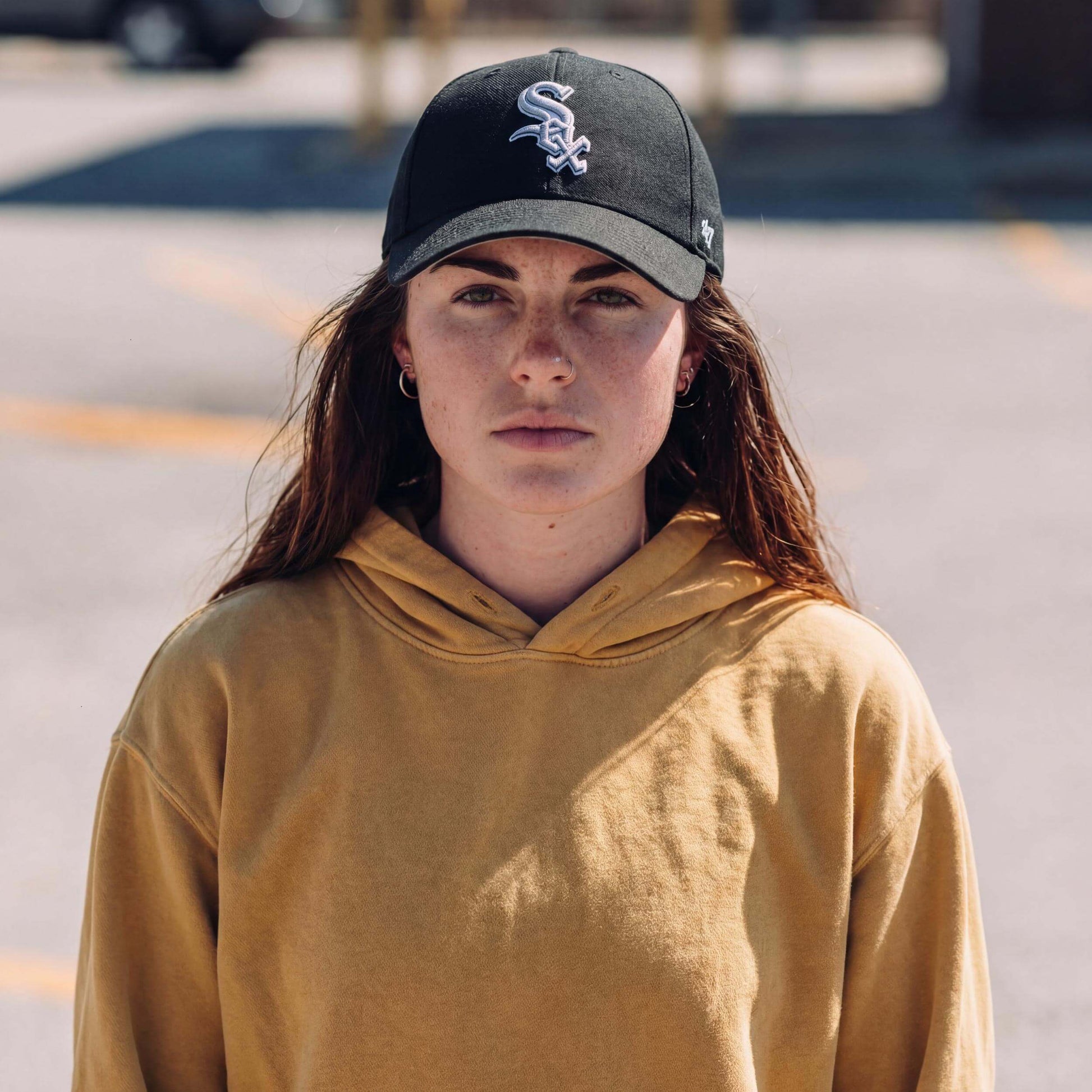 schwarz (female-model Nicole Capman)