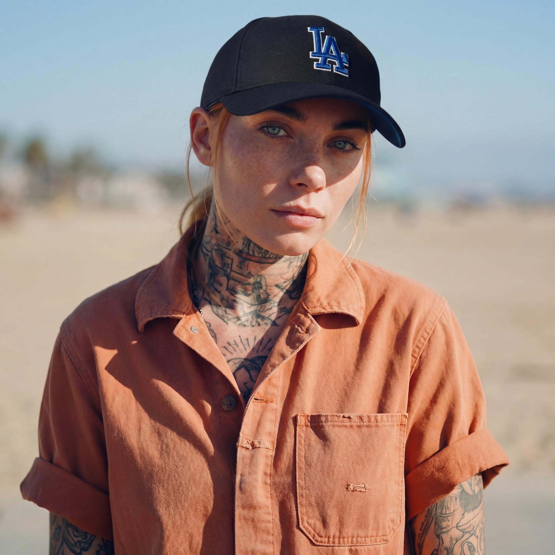 schwarz (female-model Jessica Paulic)