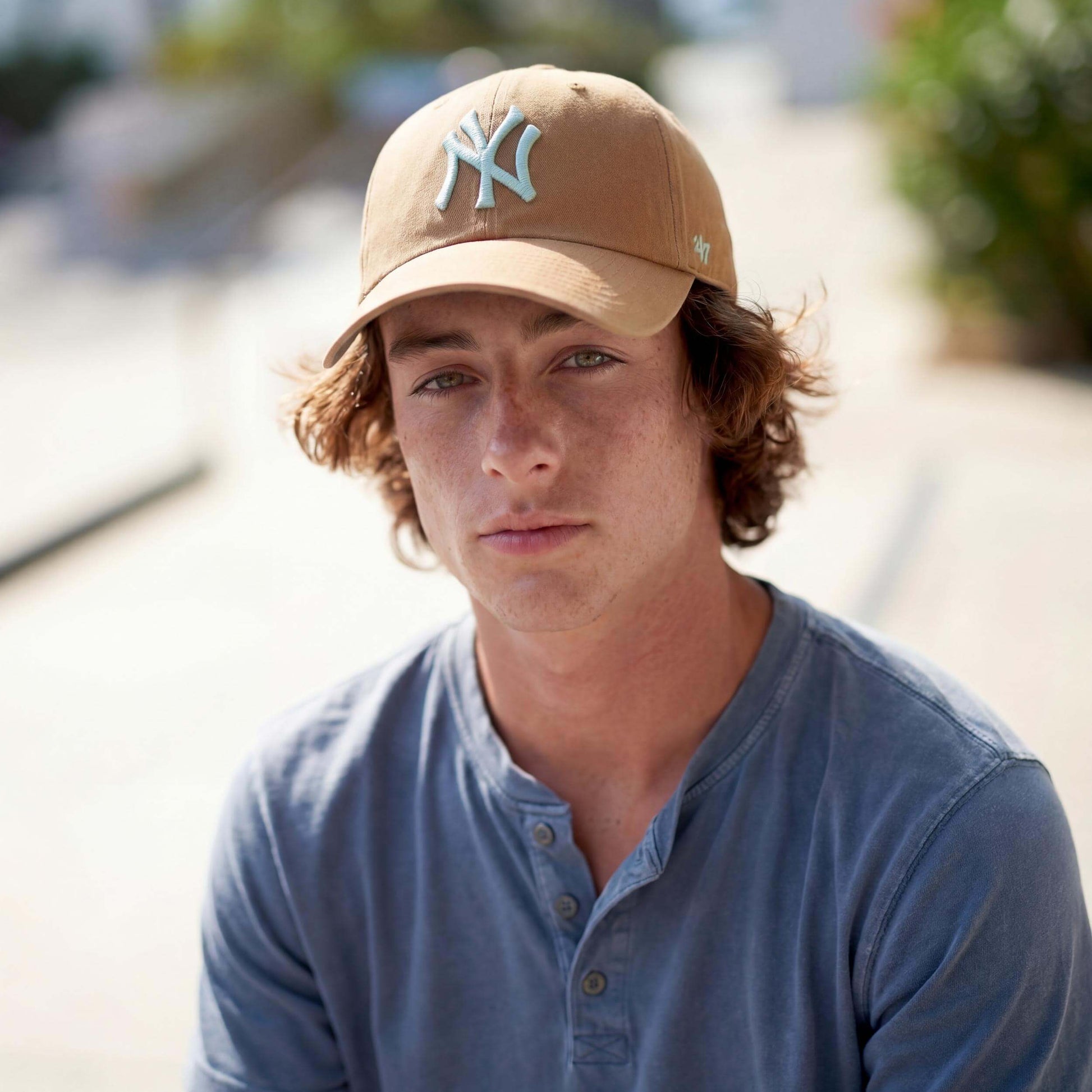 camel (male-model Mike Anderson)