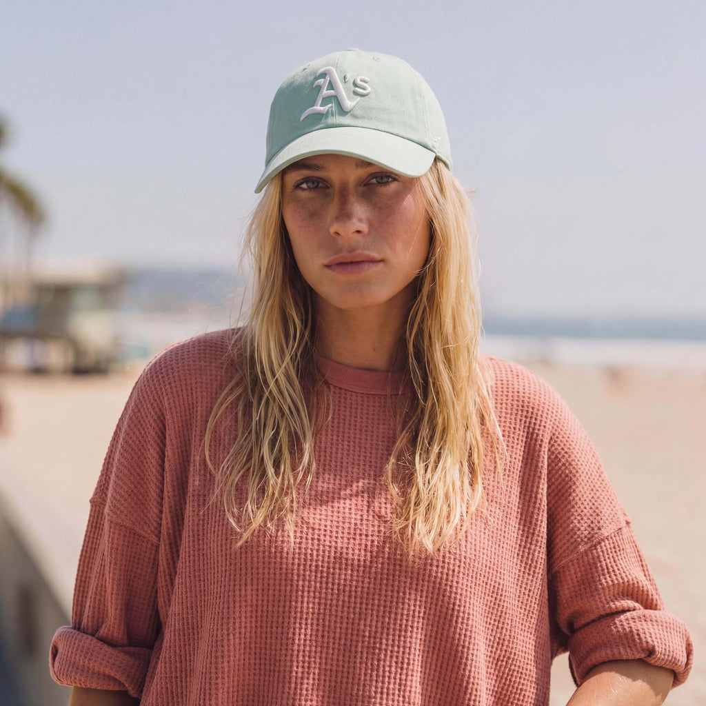 mint (female-model Bec Rabanne)