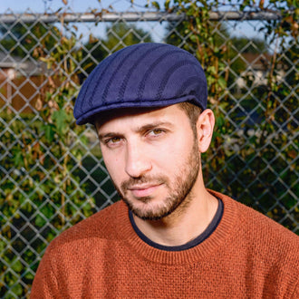 dunkelblau (male-model)