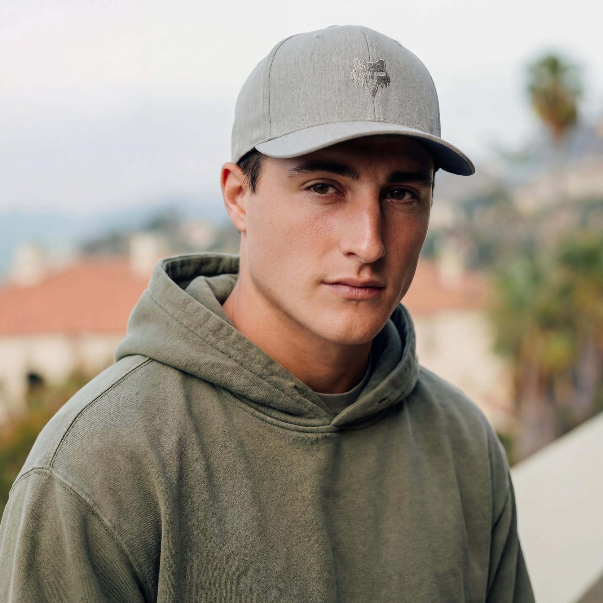 grau (male-model Mike Anderson)