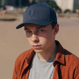 dunkelblau (male-model Tony Cenic)