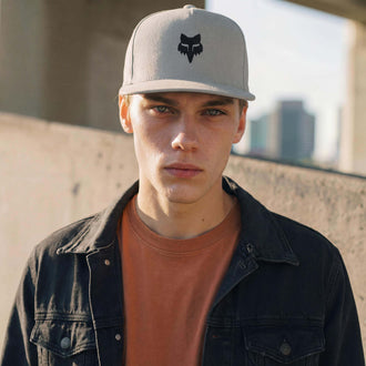 grijs (mannelijk model Carl Sanchez)