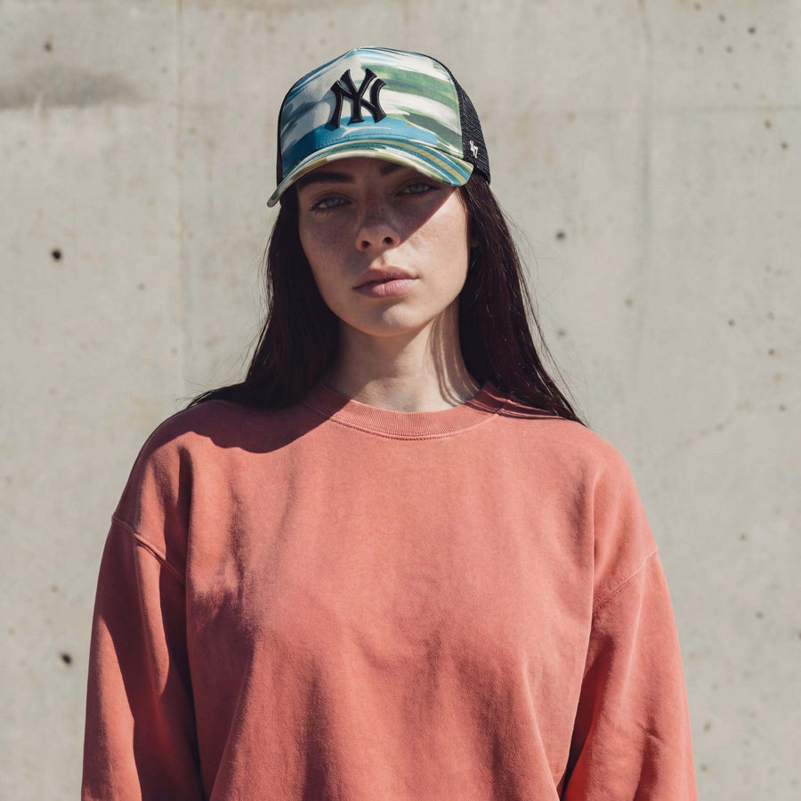 olive (female model Zara Slater)