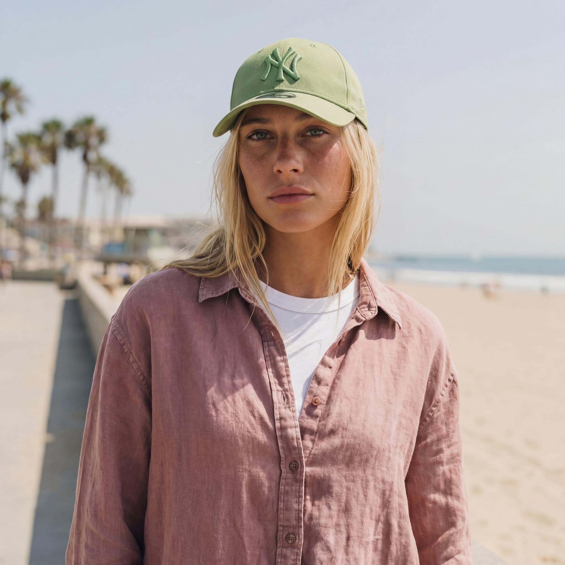 grün (female-model Sabrina Sanchez)