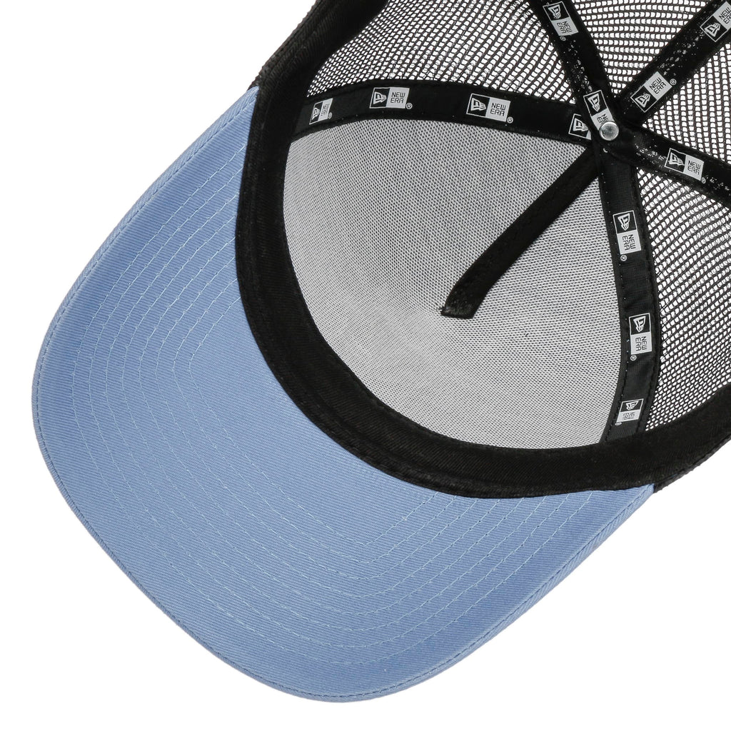 hellblau