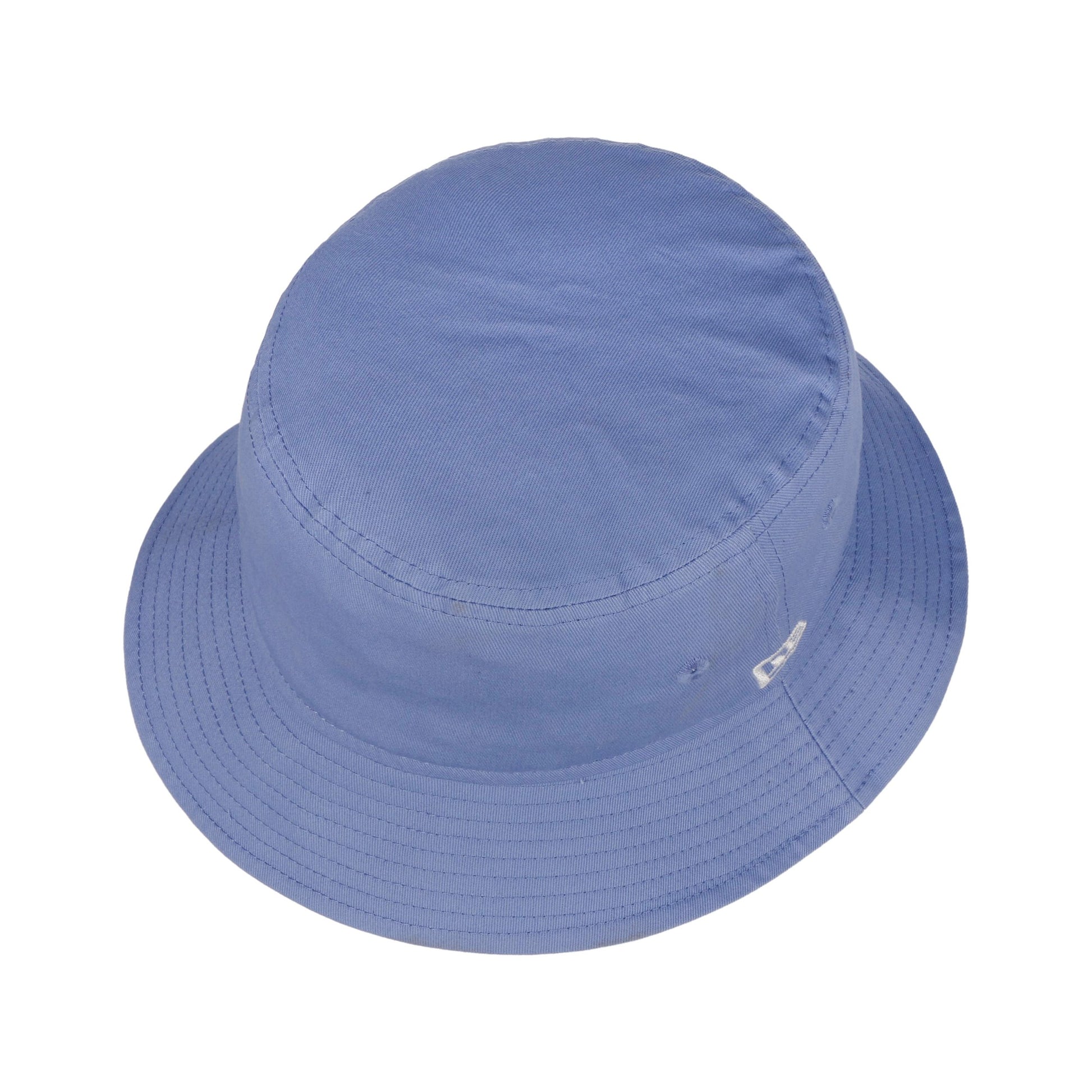 hellblau
