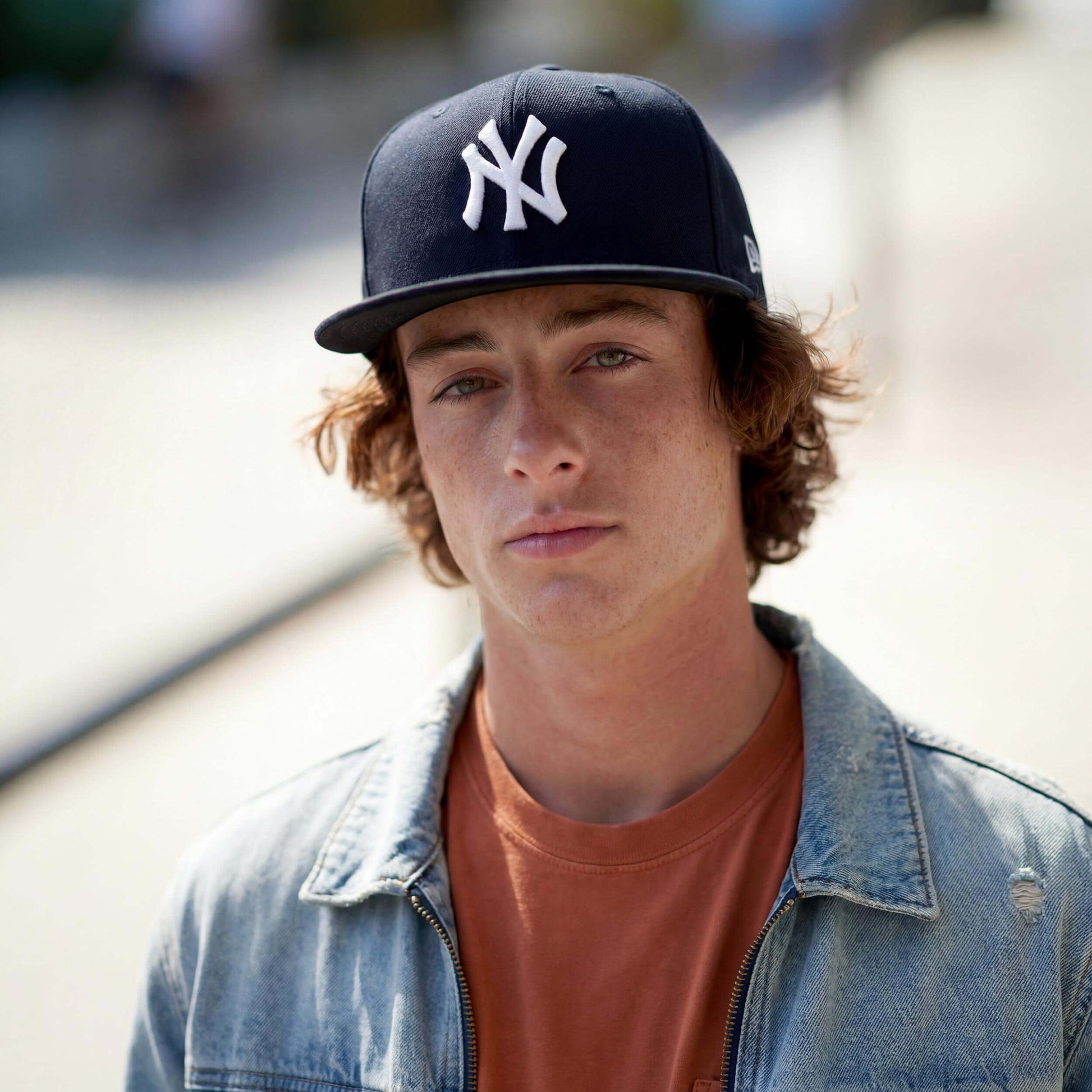 dunkelblau (male-model Carl Sanchez)