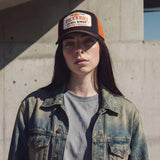 zwart (vrouwelijk model Nicole Capman)
