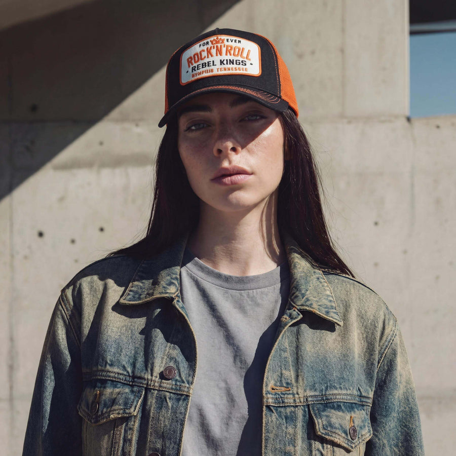 zwart (vrouwelijk model Nicole Capman)