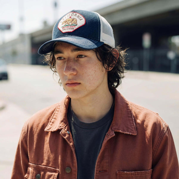 dunkelblau (male-model Mike Anderson)