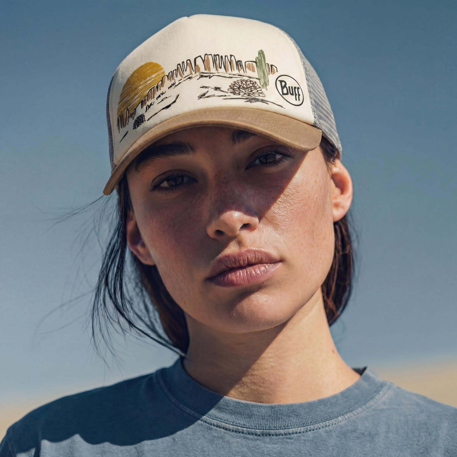 cremeweiß (female-model Natalie Polino)