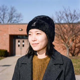schwarz (female-model)