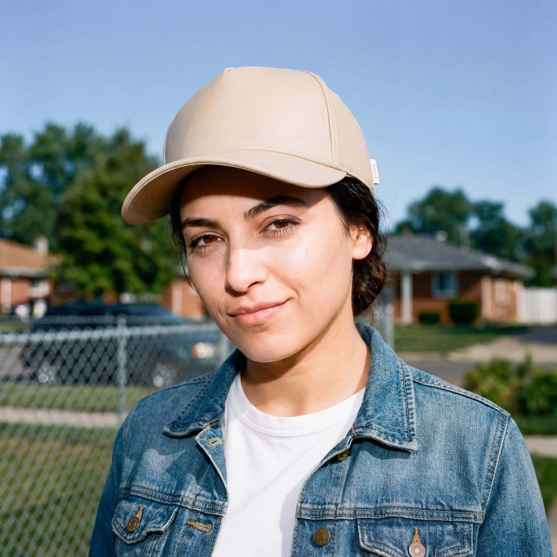 hellbeige (female-model)